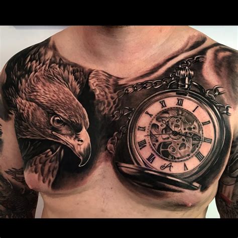 tatuajes de pecho hombre|Tatuajes en el pecho para hombres